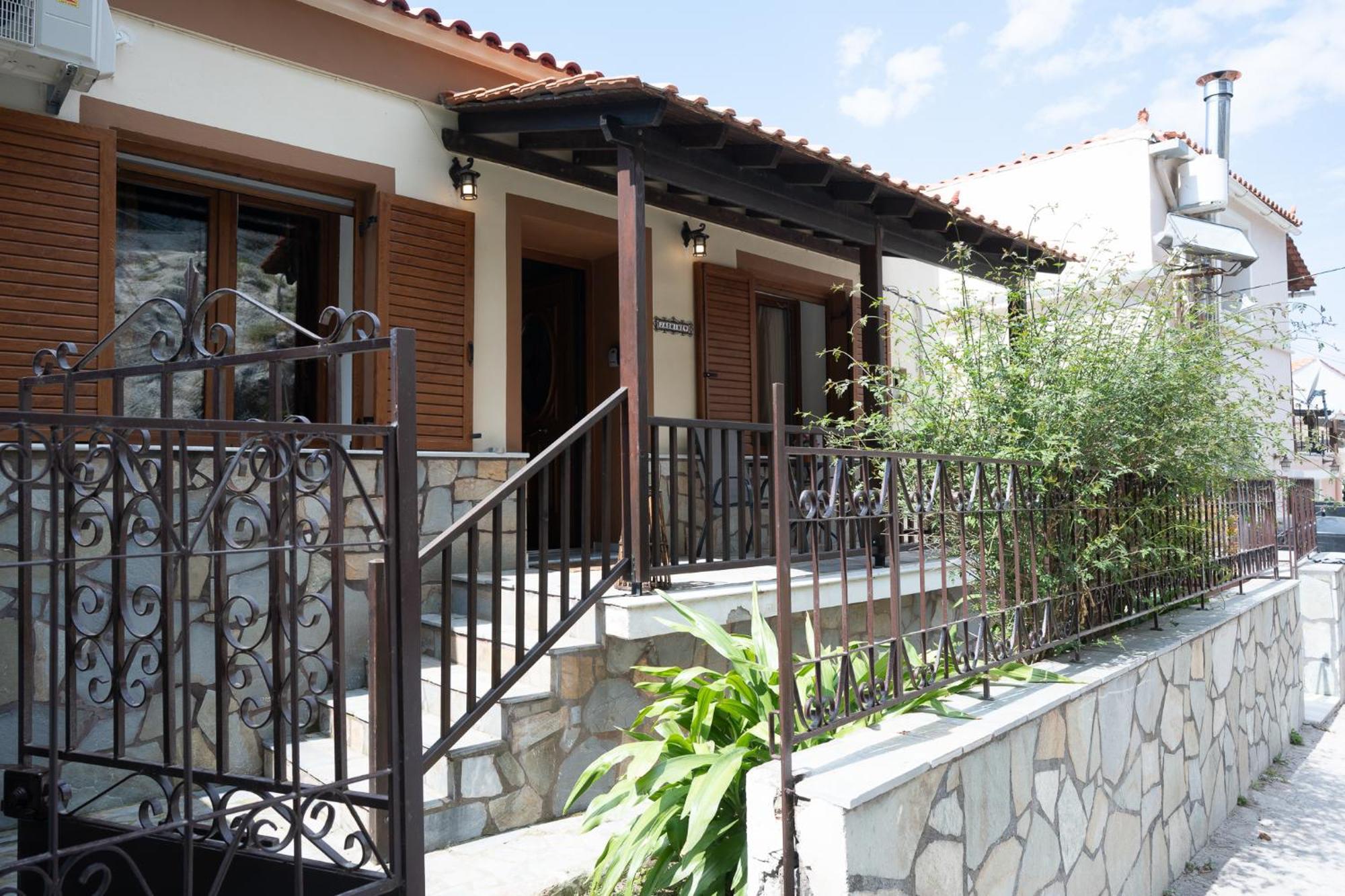 Jasmine House By Panagia Of Petra Apartment Екстериор снимка